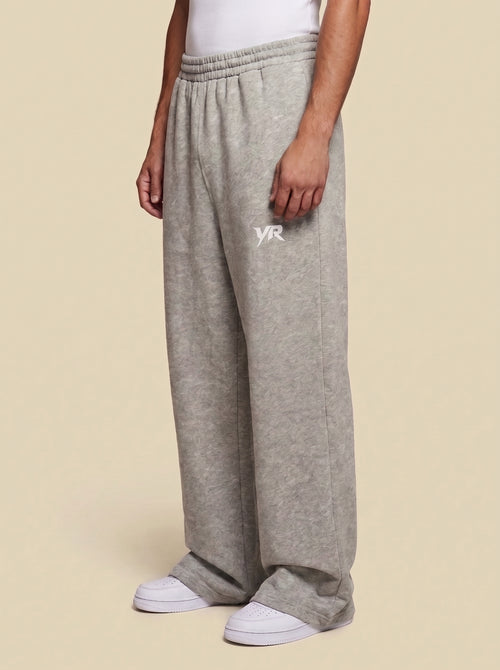 ESSENTIAL GREY SWEATPANTS